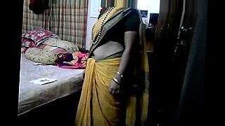 saree aunty house keeper