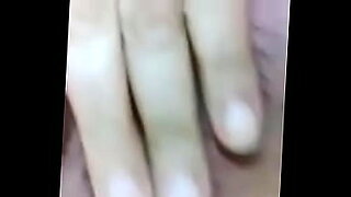 pissing girls fingering