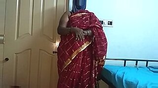 india aunty saree