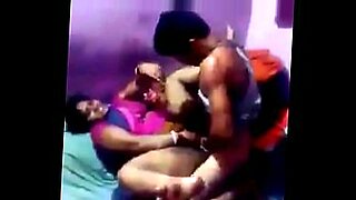 delhi aunty fucked putting oil in ass