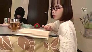 china glasses girl