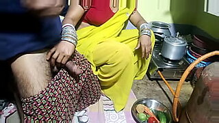 chubby girl indian doggy style holding hairs