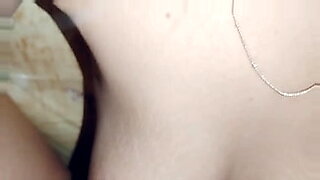 boobs flish in public bus