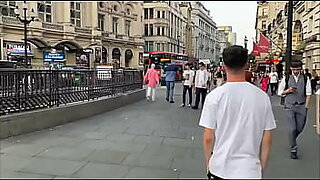 ukskirt girl pissing in public