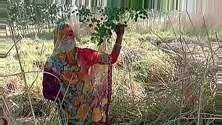 dehati ladki ki chudai khet jangal me hindi